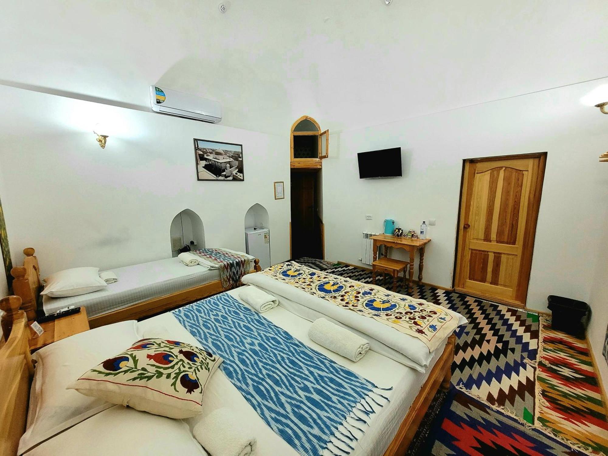 Madrasah Polvon-Qori Boutique Hotel XIX Century Chiva Exteriör bild
